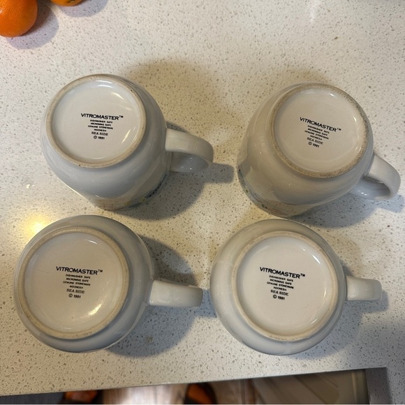 Vintage 1991 Vitromaster Sea Side Pattern Set of Four Coffee Mugs - Picture 6 of 14